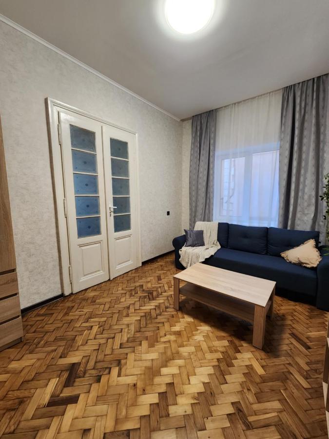O.O.Apart.2 Czerniowce Zewnętrze zdjęcie